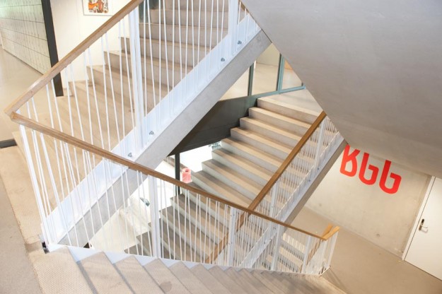 Leuningwerk St. Nicolaas Lyceum door Ovec Multiservice