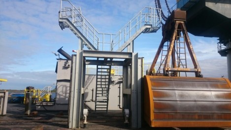 Klapbordes met steektrappen | Ovec Multiservice